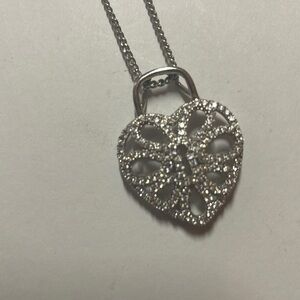 Gorgeous heart necklace